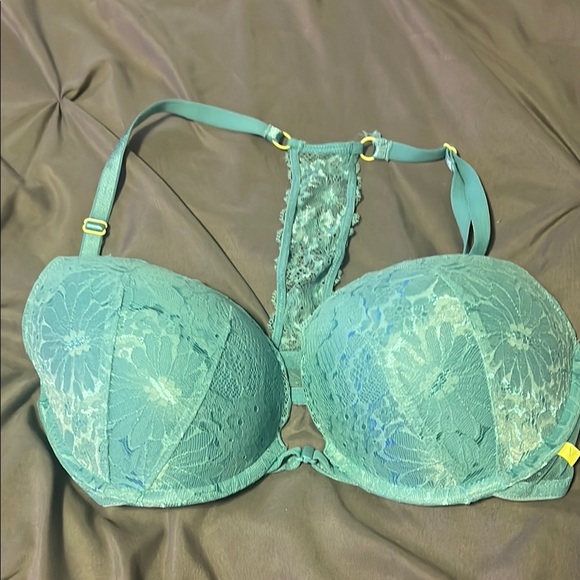 Victoria's Secret Black Lace Bra with Adjustable Straps - Picture 8 of 10